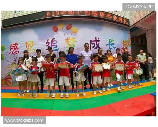 中国足球明星之子成长记：从绿茵场到人生舞台的精彩旅程