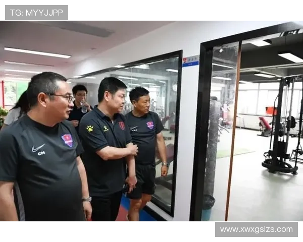 成都篮球队耐力分析与训练策略探讨助力球队提升竞技水平